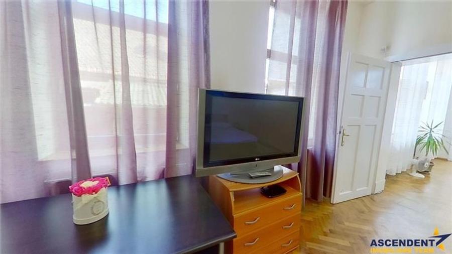 Apartament in casa, cu terasa si curte interioara, Central, Brasov - 11