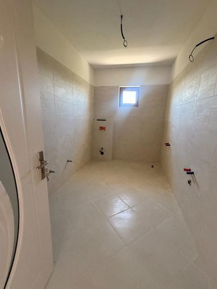 Vand casa intrare in Cionchesti - 2