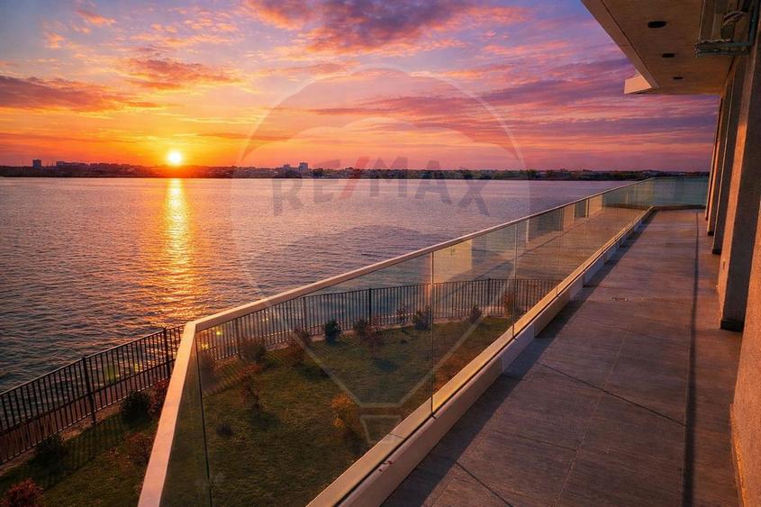 Apartament lux cu 4 camere de închiriat în Mamaia Lake On - 2