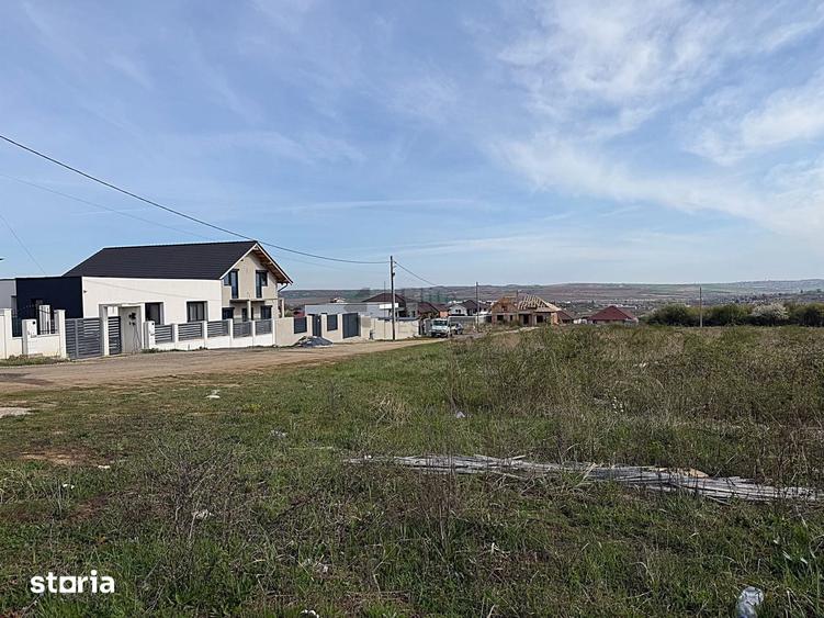 Teren de 650 mp, în Oncea