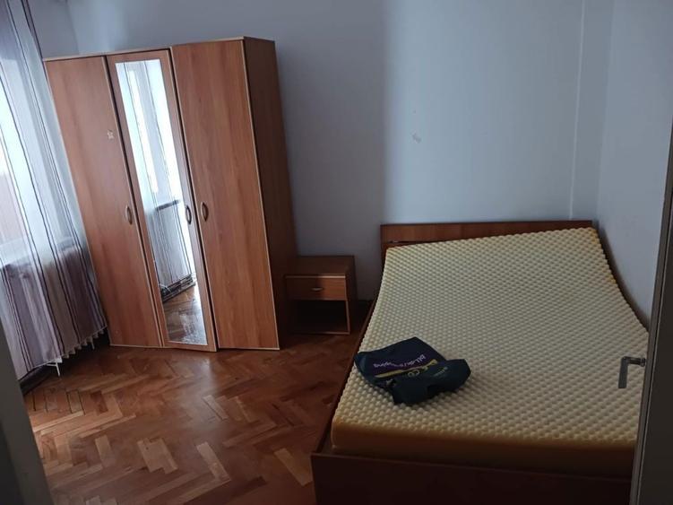 Apartment 2 camere decomandat, etaj 1 , de inchiriat - 3