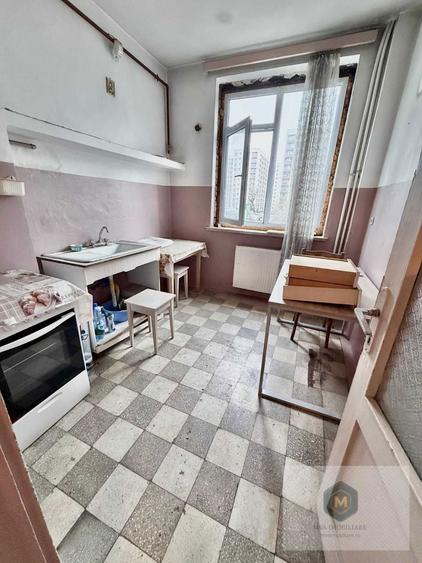Metrou Lujerului - ap. 3 camere - necesita renovare completa - 2