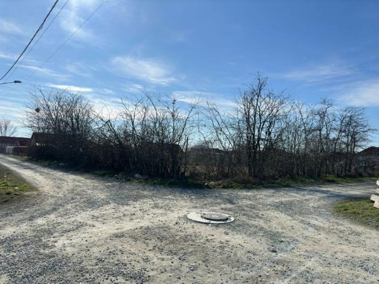 Teren intravilan FETESTI - GARA (cartier Colonisti) - 1476 mp - 3