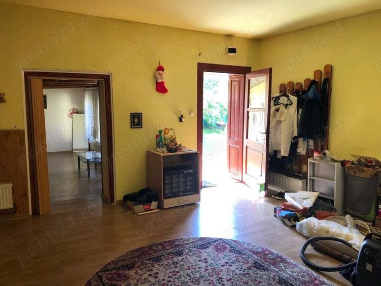 Casa de vanzare cu 2 apartamente in Cisnadie, central. - 5