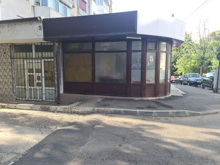 Spațiu comercial, de 75 mp, în Port