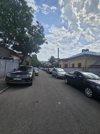 Teren strada de vile, linistita, forma patrat, liber. - 1