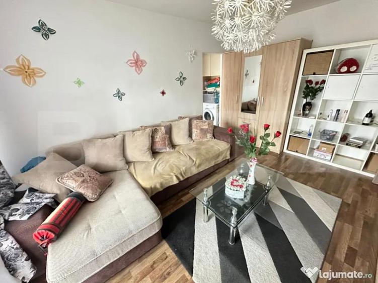 Apartament 2 camere, semidecomandat, 40 mp, zona Micro m - 5