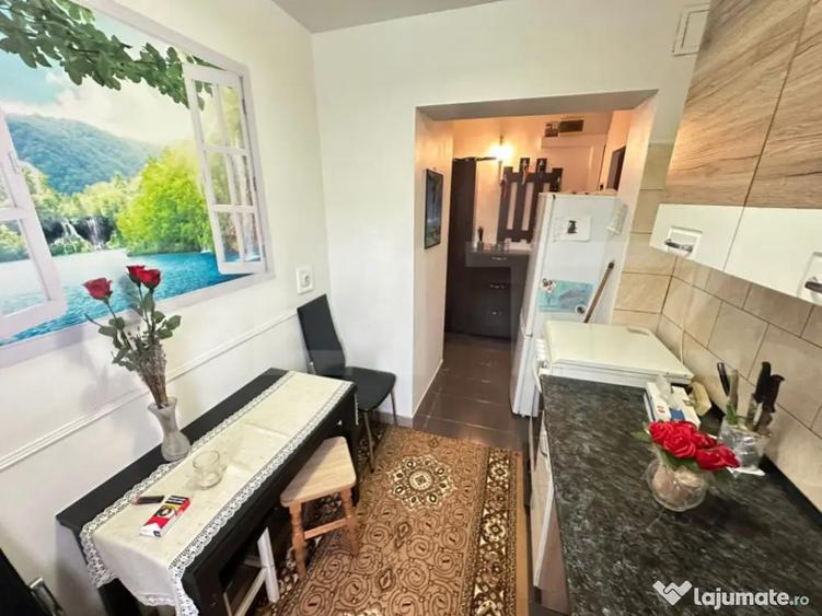 Apartament 2 camere, semidecomandat, 40 mp, zona Micro m - 2