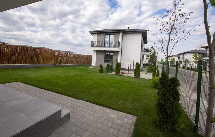 Vila individuala in complex,mobilata,  incalzire in pardoseala , teren 400 mp - 2