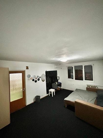Apartament cu 2 camere decomandat în Titan