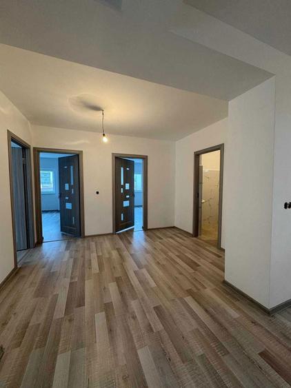 Casa de vanzare in Lazuri - 5