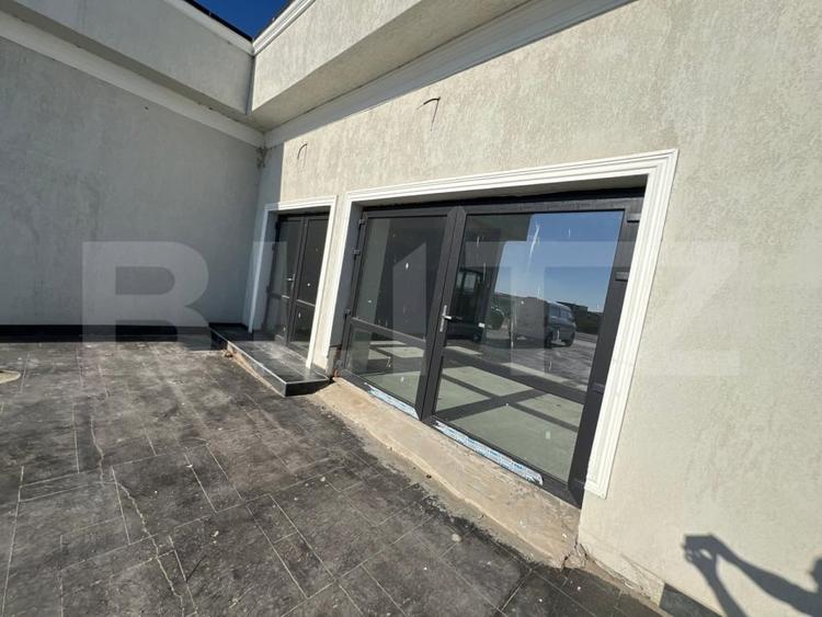 Showroom/Hala de inchiriat, 290 mp + teren 1.000 mp - 1