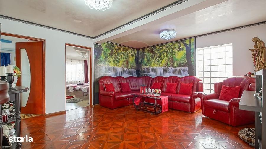 Casă cu 4 camere în Central
