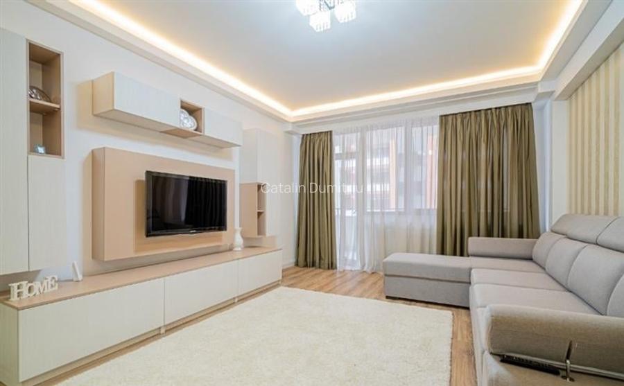 Apartament trei camere, parcare subterana, Tractorul, Brasov Apartament trei camere, parcare subterana, Tractorul, Brasov