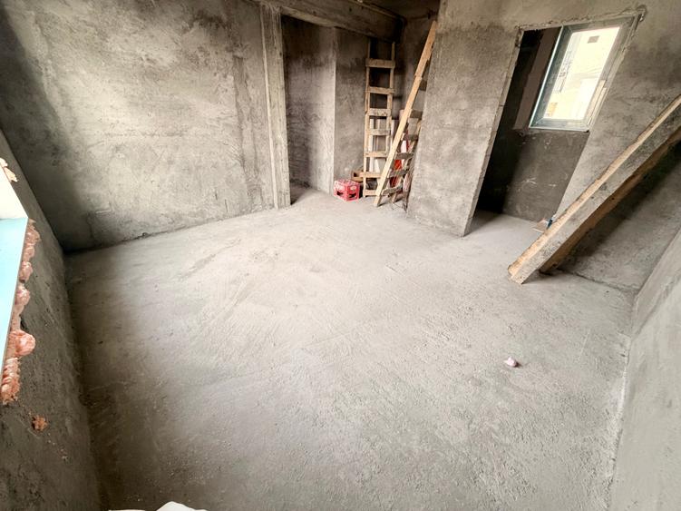 Casa deosebita P+1+M. Strada asfaltata. Constructie noua. - 14