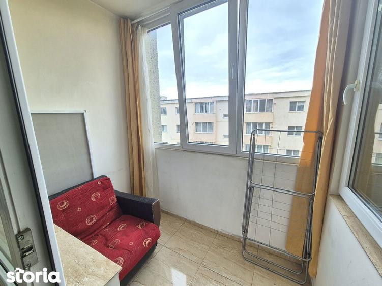 Inchiriere garsoniera semidecomandata zona Tractorul Coresi cu parcare - 10