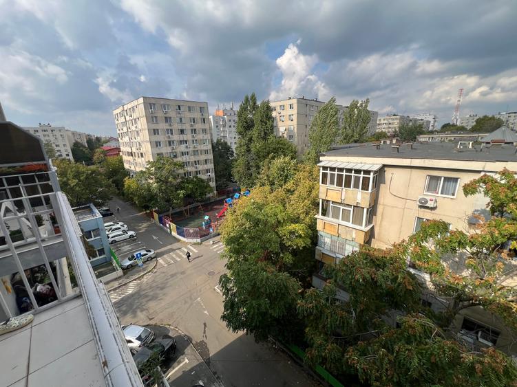 Metrou Apărătorii Patriei - 5