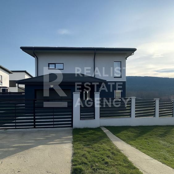 Vânzare, casă modernă, 5 camere, Valea Adâncă, Iași - 1