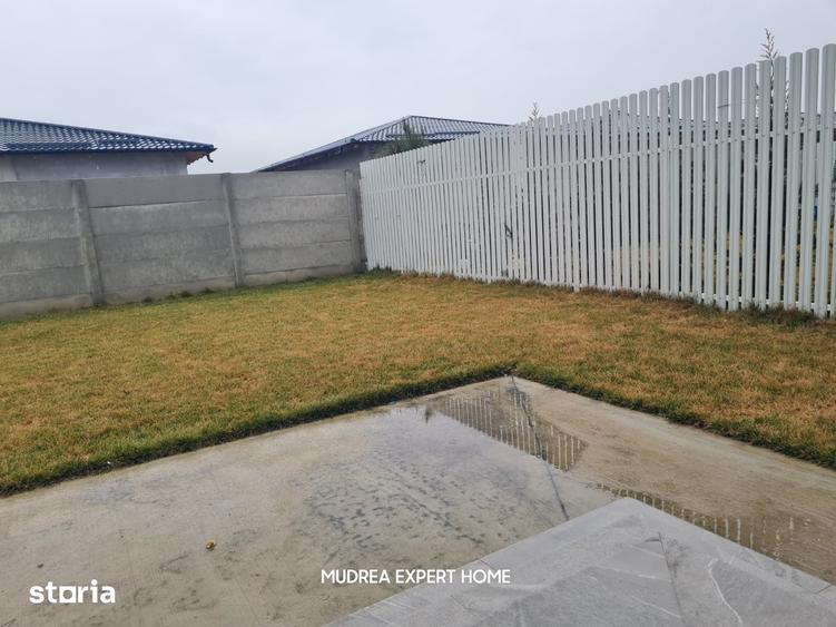 Casă cu 4 camere cu Teren 300 Mp în Tunari
