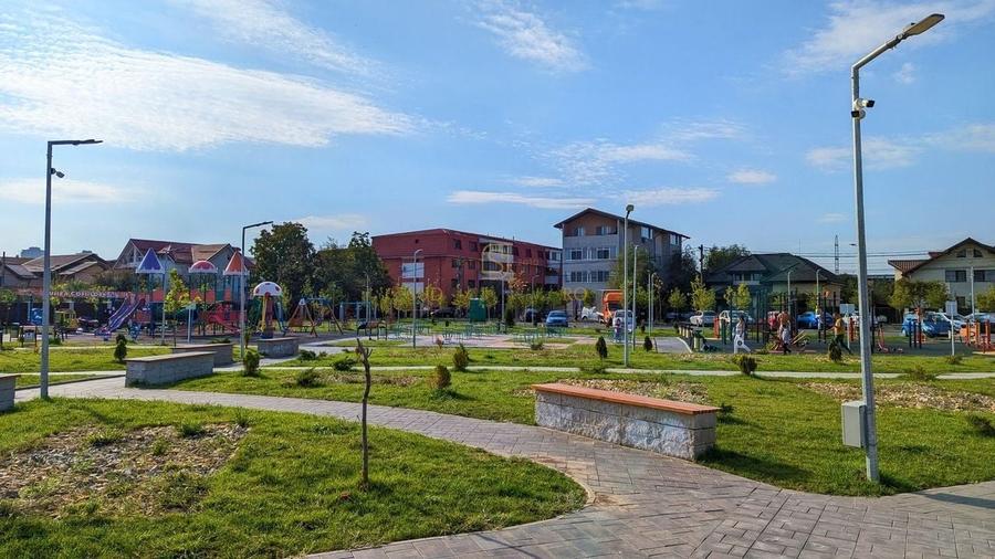 Spatiu comercial, 126 mp, 4 locuri de parcare, str. Popesti Vest - 17