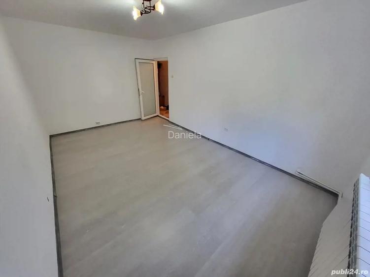2 camere Micro 17 pret 65000 euro 2 camere Micro 17 pret 65000 euro