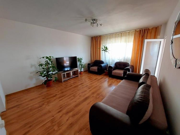 Inchiriez apartament cu 3 camere langa plaja REYNA - 2