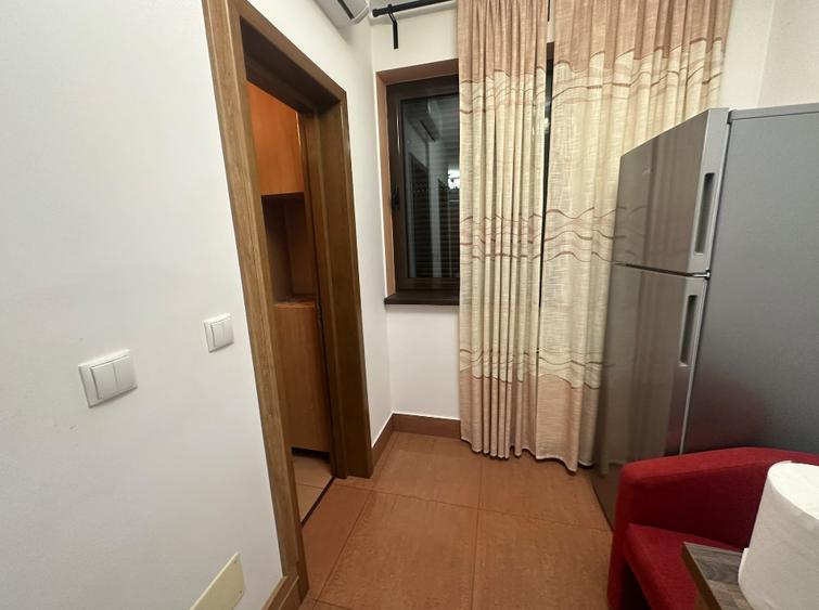 Garsonieră decomandată în Gorjului