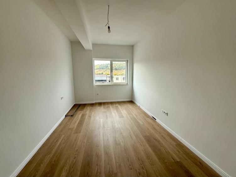 De vanzare apartament nou, finisat 3 camere, 74 mp. - Comuna Baciu - 8