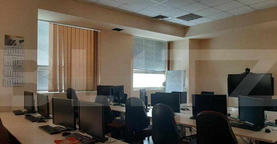 450 MP- Etaj cladire de birouri cu parcari incluse. - 4
