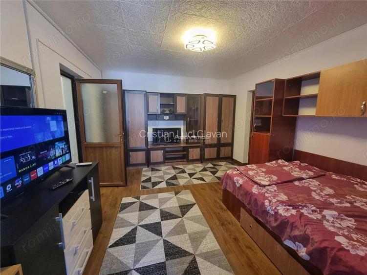 Garsoniera 40mp renovata si mobilata et1 langa Galic Garsoniera 40mp renovata si mobilata et1 langa Galic