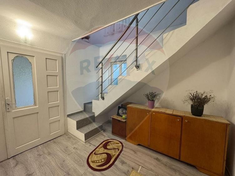 Casa / Vila cu 7 camere de vanzare in zona Central - 8