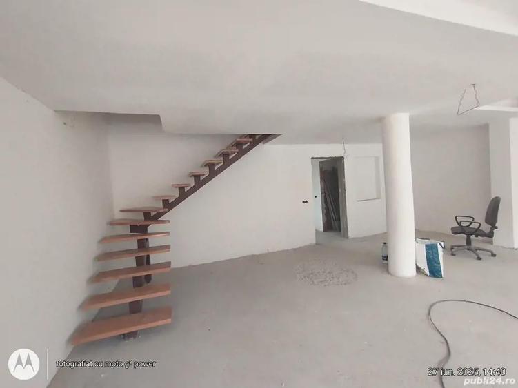 In oras,casa in triplex cu 2 garaje - 2