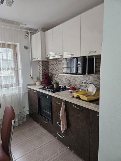 Apartament 3 camere bloc 6bis etaj 2 - 8