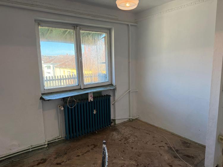 Vand garsoniera in bloc de Apartamente , Zona Centrala - 7