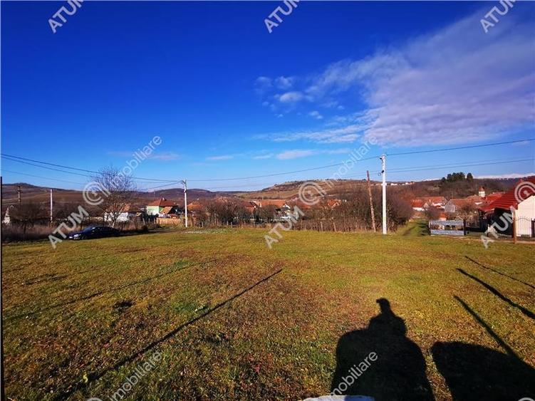 Teren intravilan 500 mp cu utilitati si deschidere la 2 strazi - 6