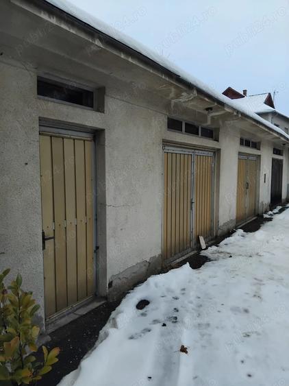 Vand aparrament 3 camere in casa cu 4 apartamente - 2