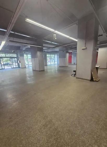 Piata Victoriei 638 mp vitrina 18 m vizibilitate buna - 10