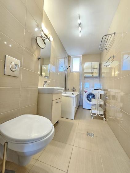 Apartament cu 3 camere decomandat, mobilat în Ultracentral