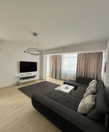 Baneasa : Apartament cu 3 camere tip penthouse, cu vedere panoramica spre lac ! - 6