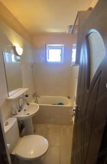 Apartament 3 camere decomandat, etajul 4, vizavi de Scoala Generala. - 5