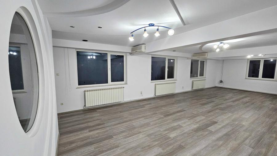 Inchiriez Spatiu zona linistita. - 3