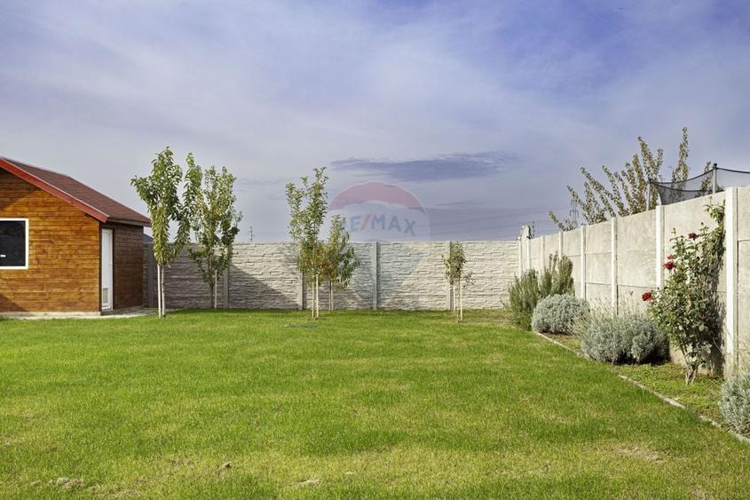 Casă de închiriat în cartierul Athena, zona 6 Vânători - 26