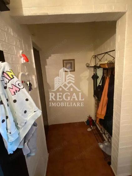 Apartament cu 2 camere semidecomandat Zona Micro 5/2 - 10