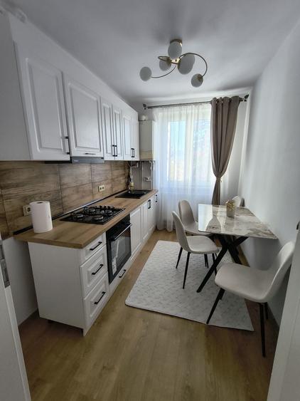 Apartament cu 2 camere decomandat în Exterior Vest