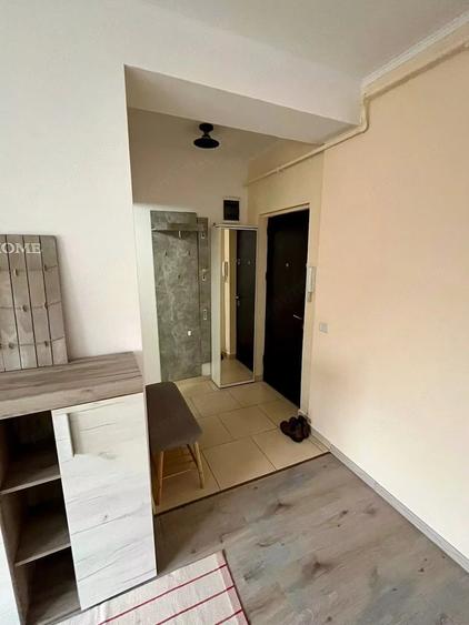 Apartament cu 2 camere decomandat în Giroc