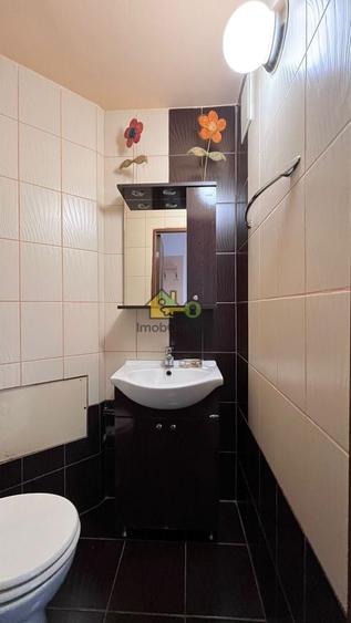 Apartament cu 3 camere, mobilat în Aradului