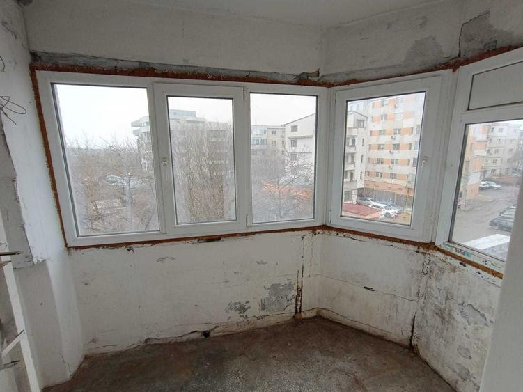 Apartament cu 2 camere decomandat în Gara