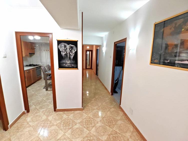 Apartament cu 3 camere decomandat, mobilat în Rahova