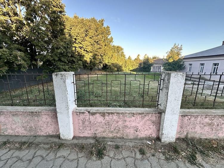 Spațiu comercial, în Central