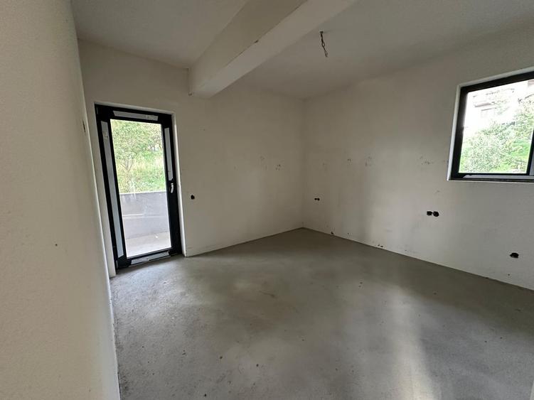 Duplex cu 4 camere cu Canalizare în Feleacu